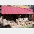 店の最奥にはレコードがぎっしり（Ｃ）日刊ゲンダイ