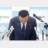 意味不明（謝罪する富山市の藤井裕久市長）／（Ｃ）共同通信社