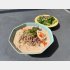学生にも人気な「アーモンドミルク担々麺」