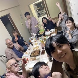 自宅でタコ焼きパーティー（提供写真）