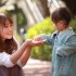 善意が周りの人に連鎖する（Ｃ）iStock