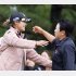 対照的な桑木志帆と申ジエ（右）／（Ｃ）日刊ゲンダイ