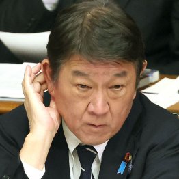 宿舎でノンビリ（Ｃ）日刊ゲンダイ